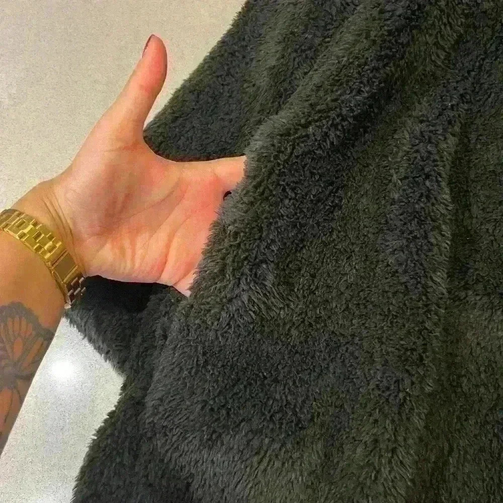 Forever 21 fluffy black robe jacket - Picture 4 of 5